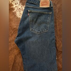 Levi's Classic Indigo Straight Jeans